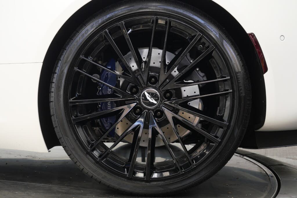 2020 Aston Martin DBS Superleggera Coupe RWD photo 11