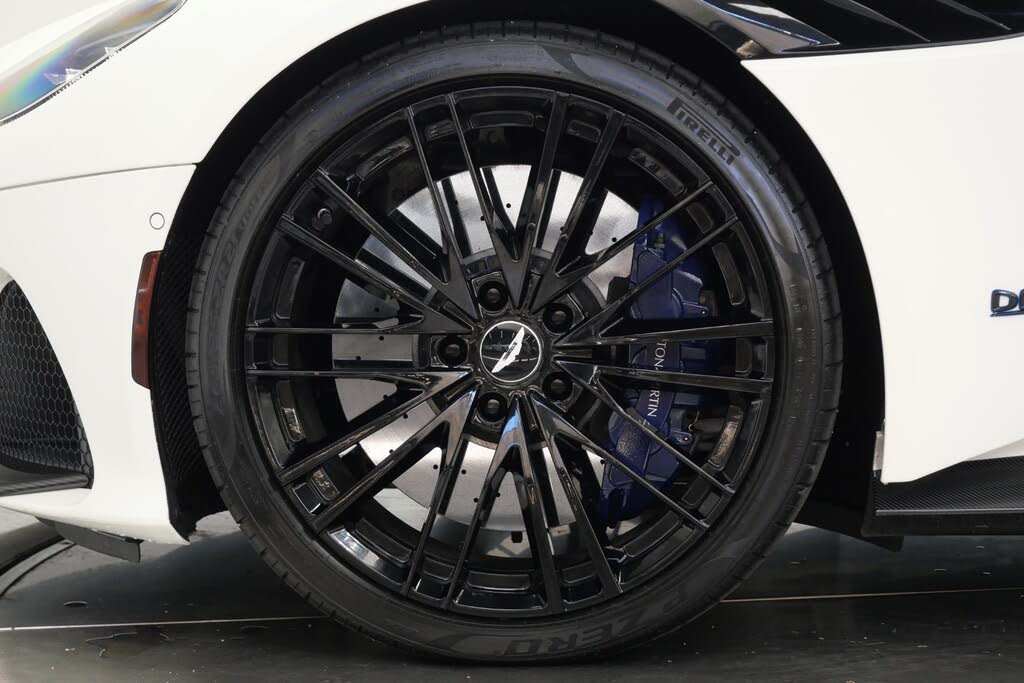 2020 Aston Martin DBS Superleggera Coupe RWD photo 10