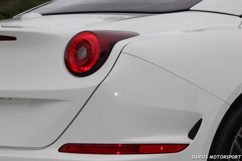 2015 Ferrari California T Roadster photo 24