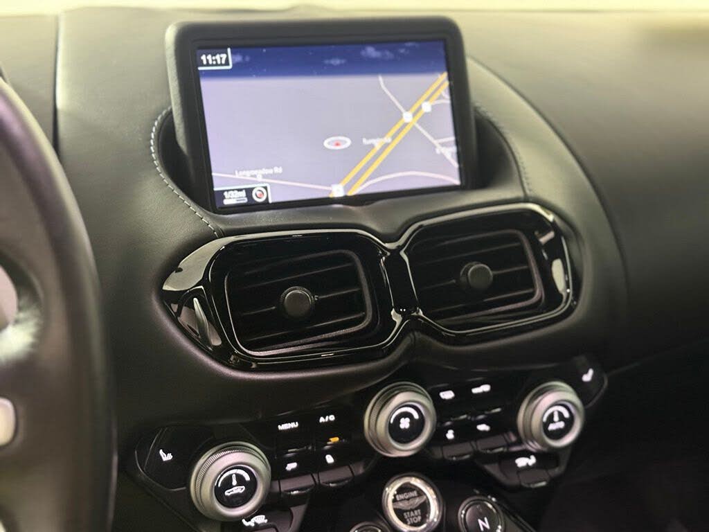 2020 Aston Martin Vantage RWD photo 14