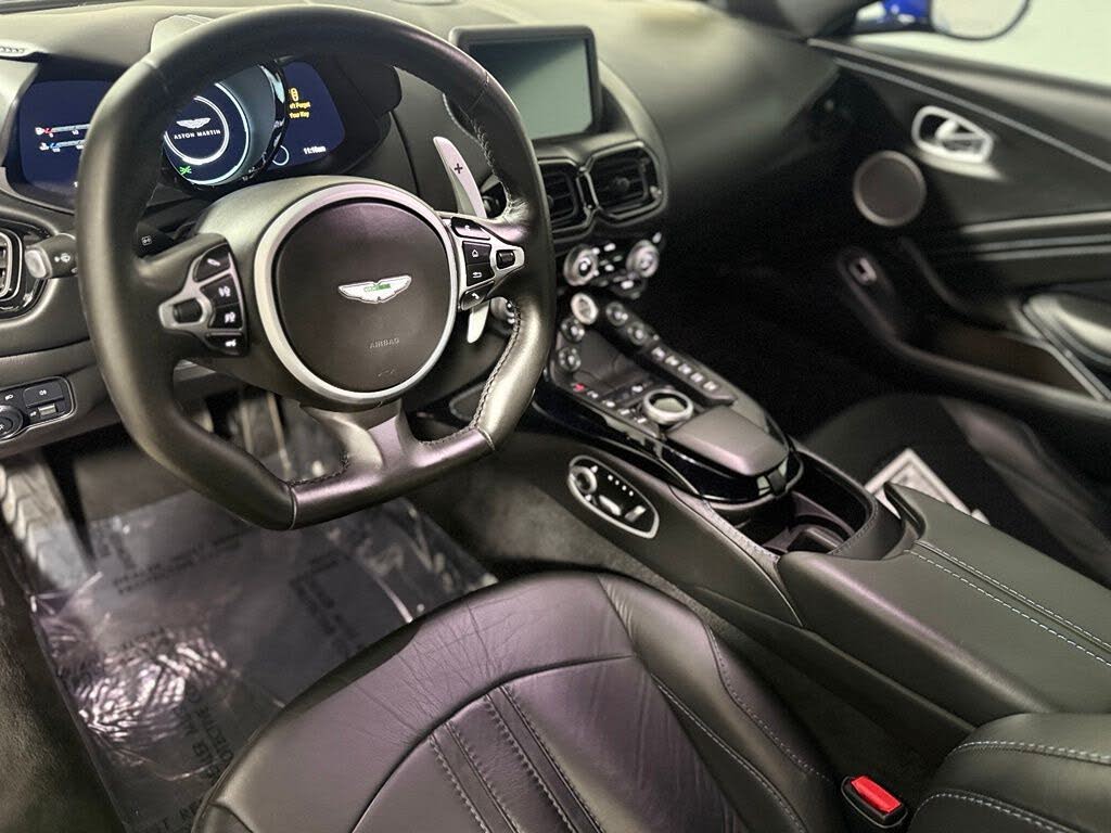 2020 Aston Martin Vantage RWD photo 19