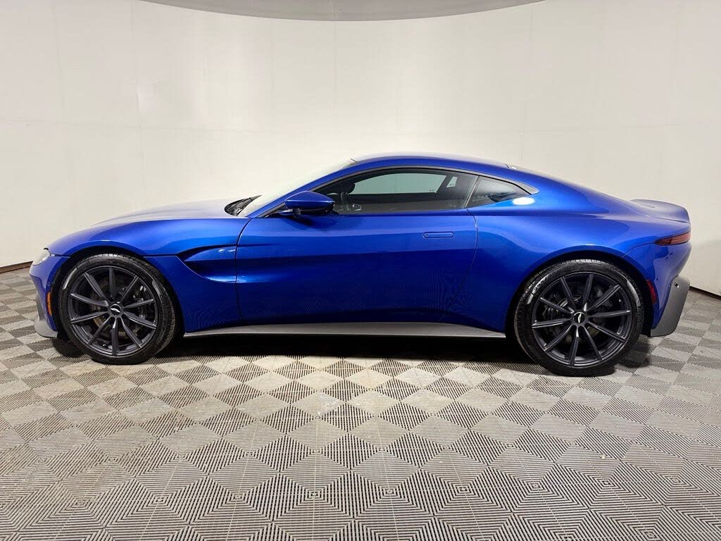 2020 Aston Martin Vantage RWD photo 3