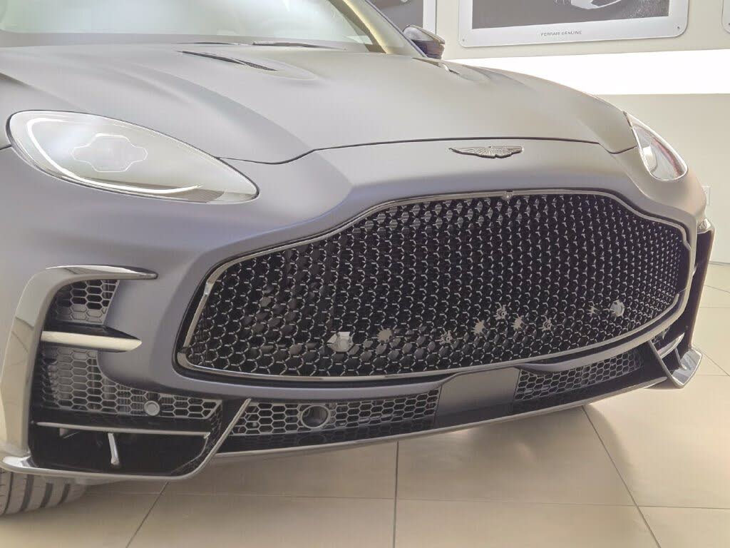 2026 Aston Martin DBX S AWD photo 4