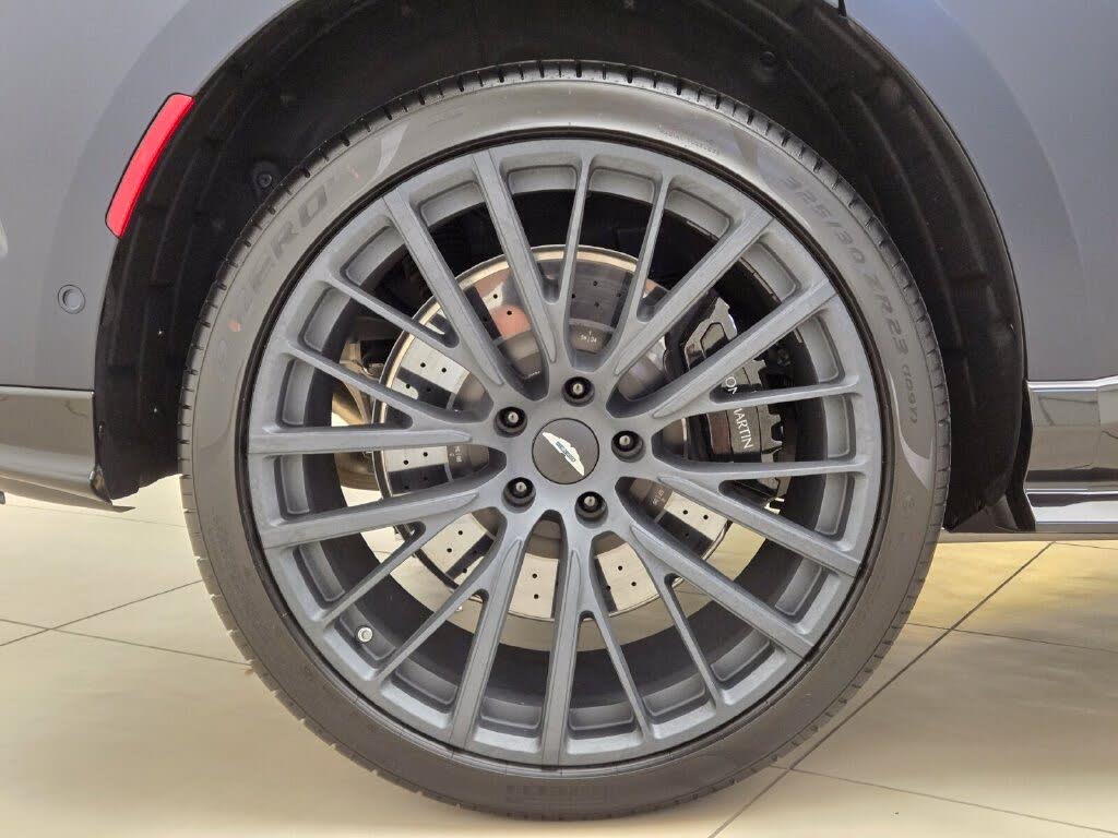 2026 Aston Martin DBX S AWD photo 7