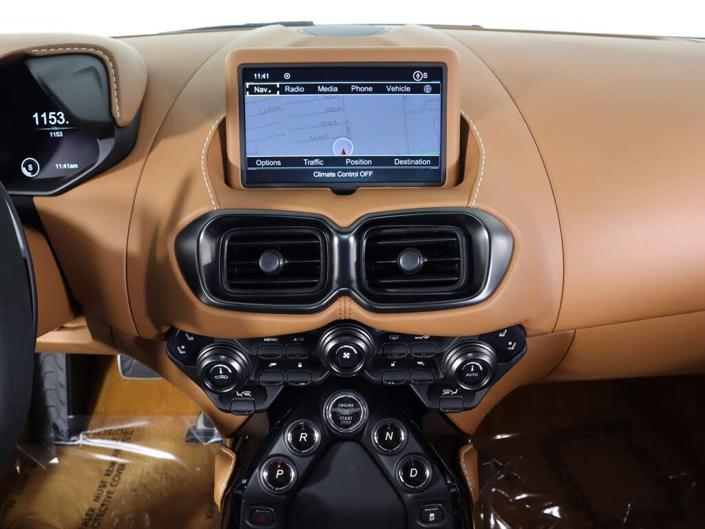2022 Aston Martin Vantage Coupe RWD photo 11