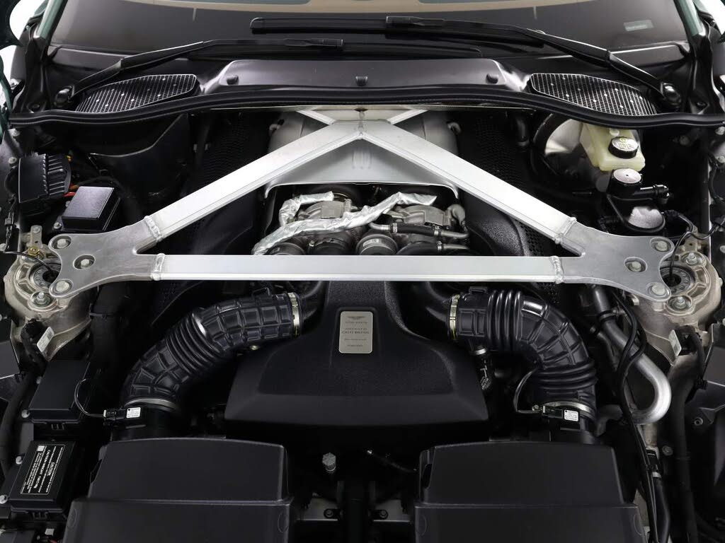 2022 Aston Martin Vantage Coupe RWD photo 20