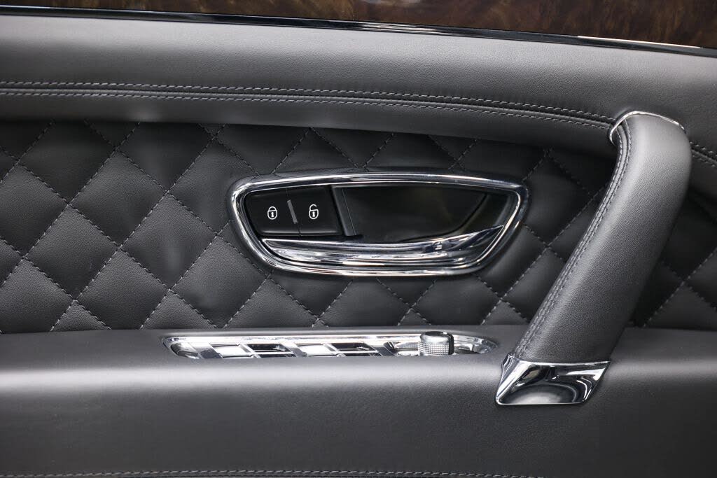 2020 Bentley Bentayga Hybrid Hybrid AWD photo 11