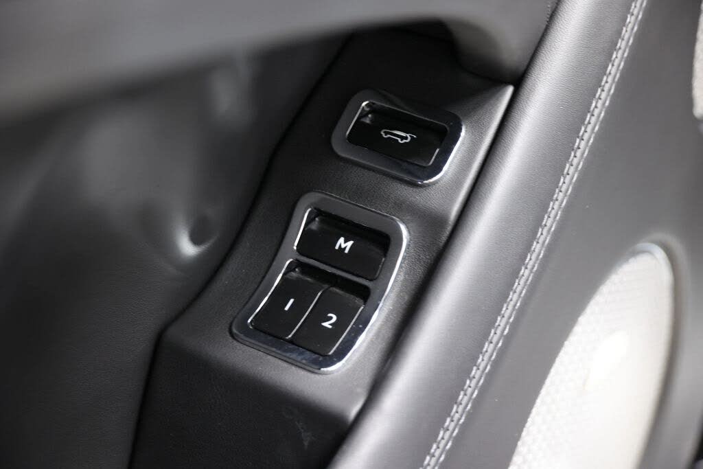 2020 Bentley Bentayga Hybrid Hybrid AWD photo 13