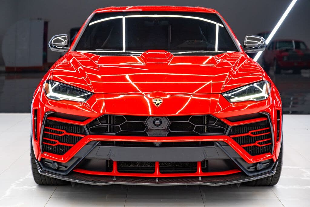 2021 Lamborghini Urus AWD photo 2