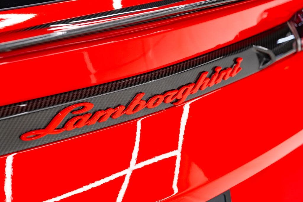 2021 Lamborghini Urus AWD photo 22
