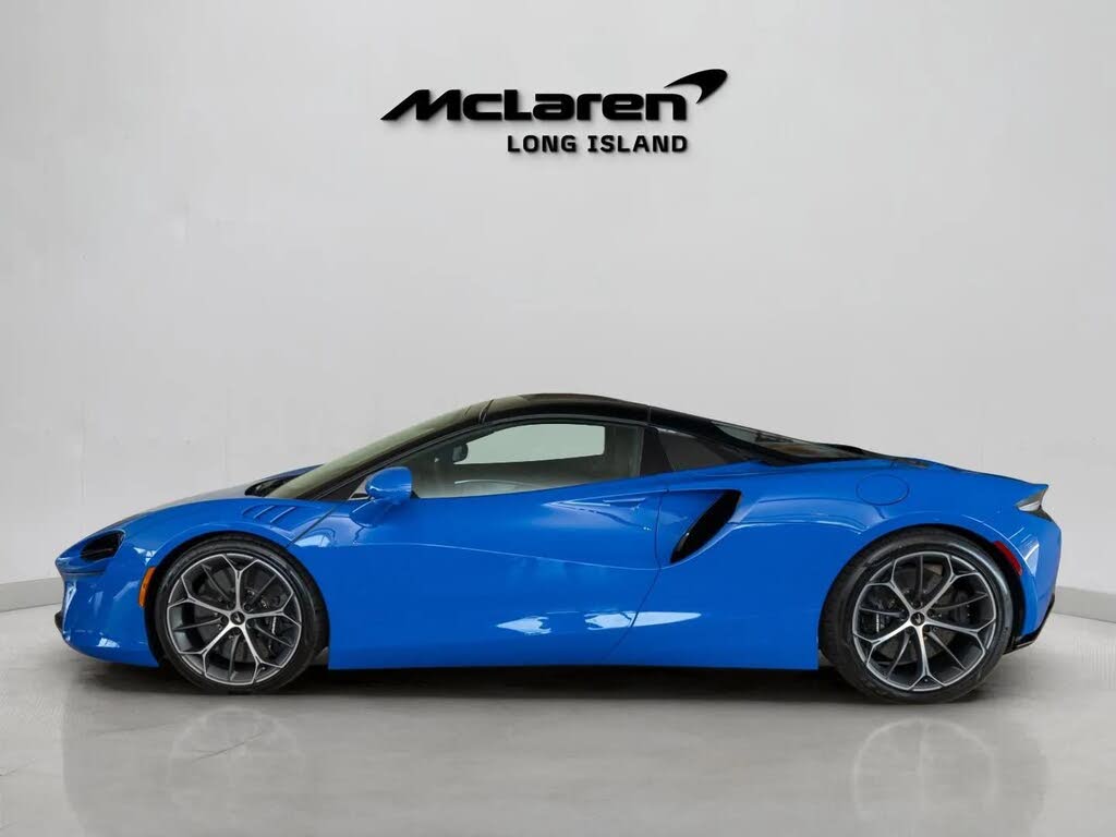 2026 McLaren Artura RWD photo 11