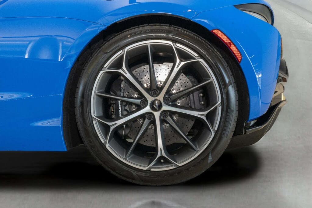 2026 McLaren Artura RWD photo 15