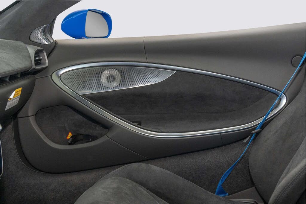 2026 McLaren Artura RWD photo 18