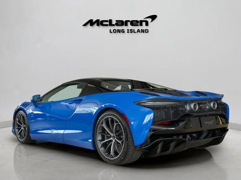 2026 McLaren Artura RWD photo 6
