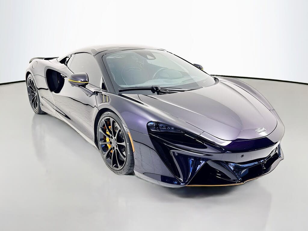 2025 McLaren Artura RWD