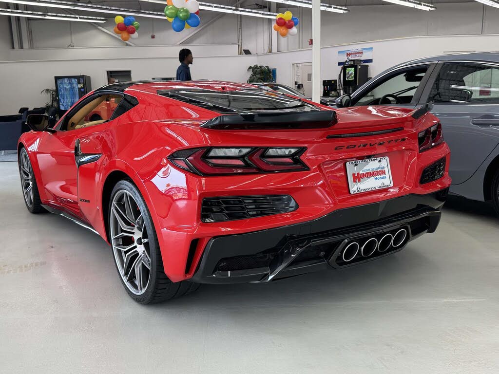 2023 Chevrolet Corvette Z06 3LZ Coupe RWD photo 8