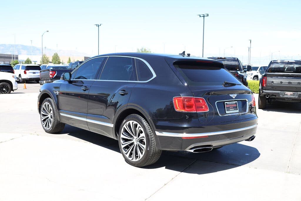 2017 Bentley Bentayga W12 AWD photo 4