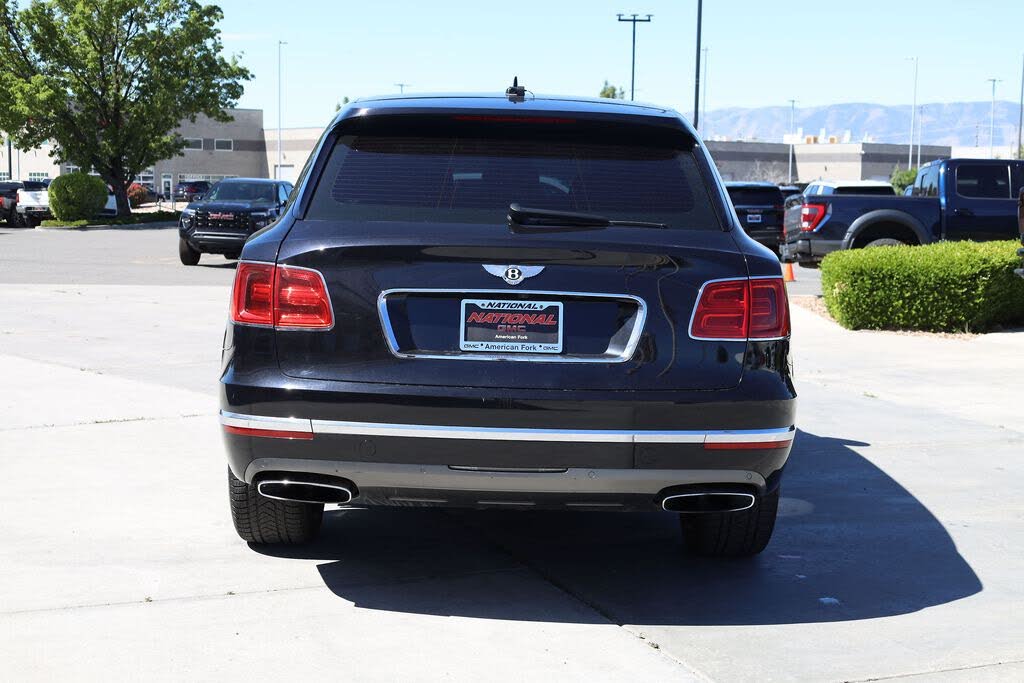 2017 Bentley Bentayga W12 AWD photo 5