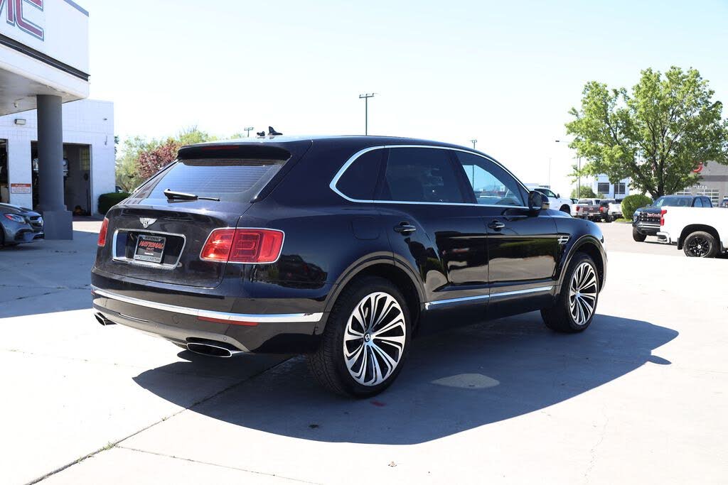 2017 Bentley Bentayga W12 AWD photo 6