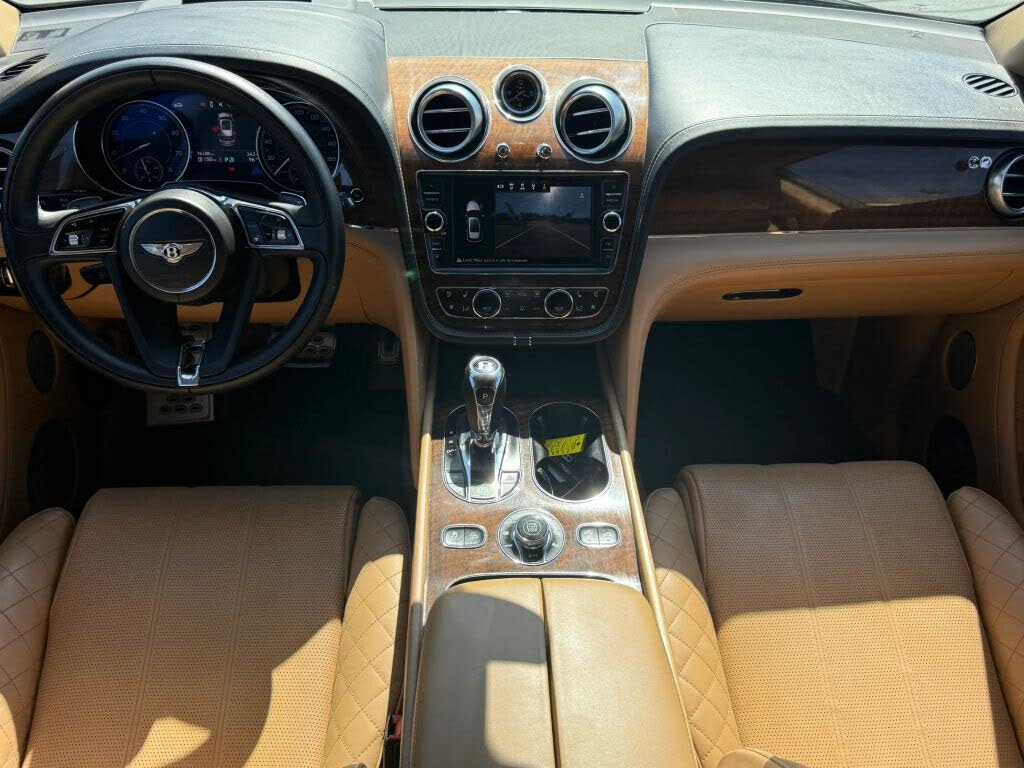 2017 Bentley Bentayga W12 AWD photo 16