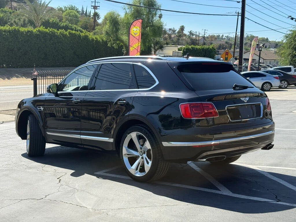 2017 Bentley Bentayga W12 AWD photo 6