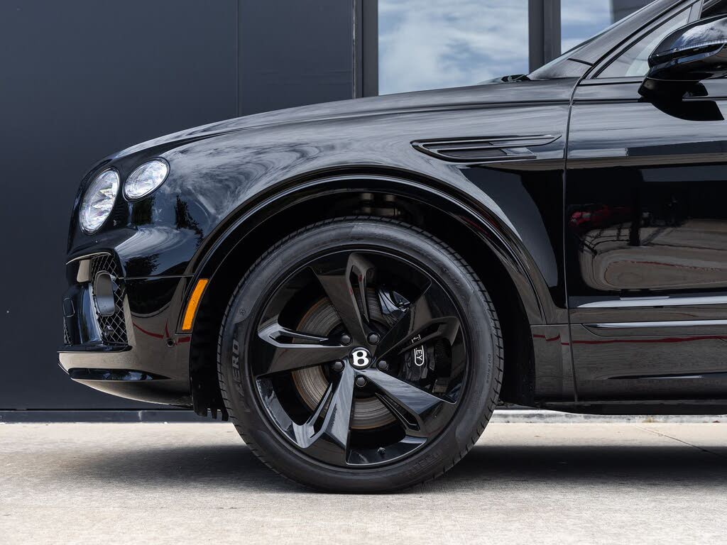 2023 Bentley Bentayga photo 11