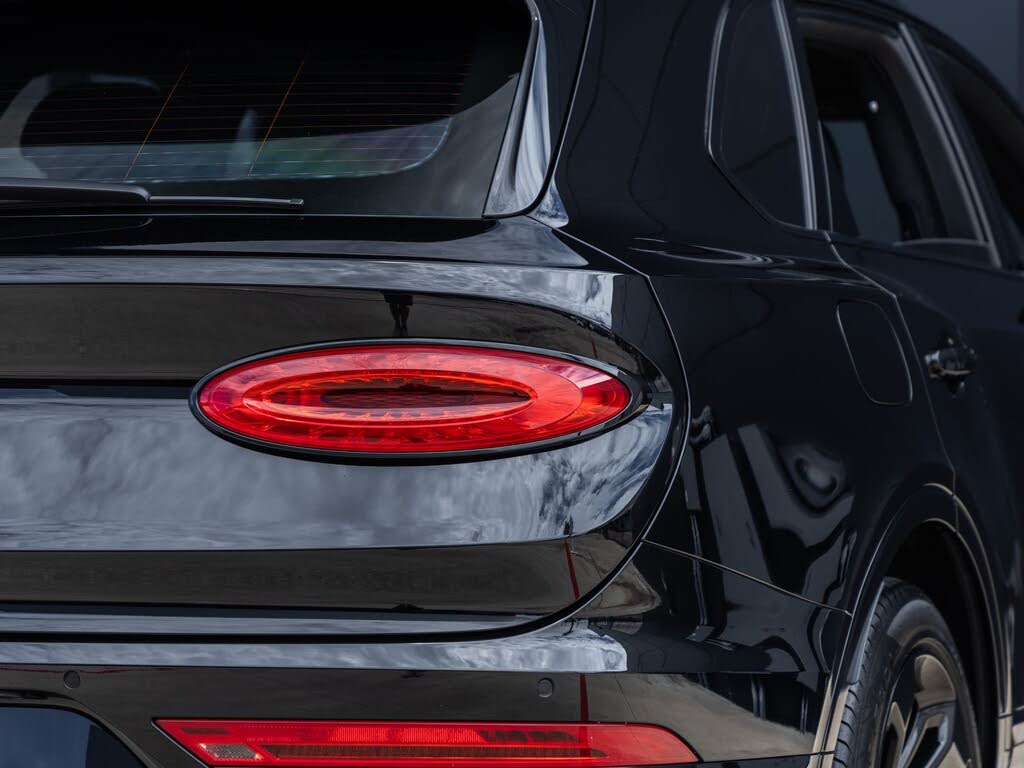 2023 Bentley Bentayga photo 15