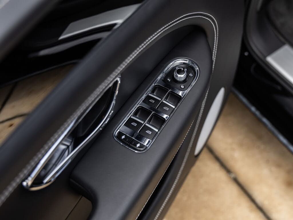 2023 Bentley Bentayga photo 21
