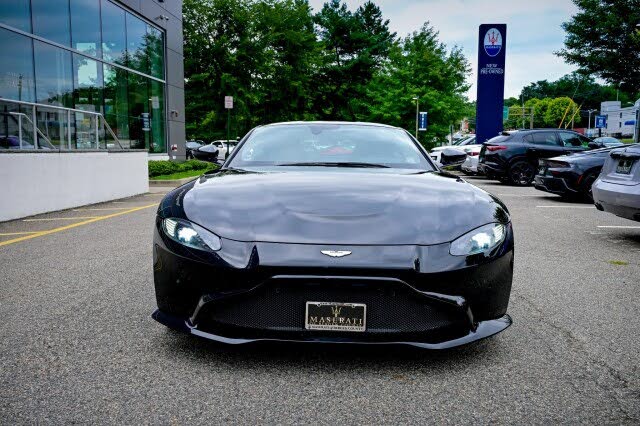 2022 Aston Martin Vantage Coupe RWD photo 2
