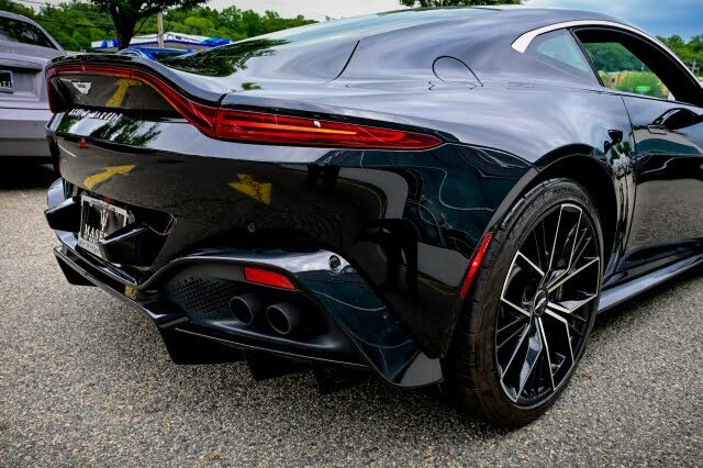 2022 Aston Martin Vantage Coupe RWD photo 11