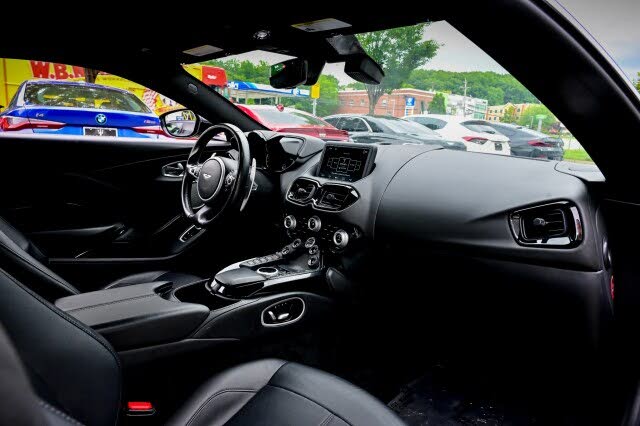 2022 Aston Martin Vantage Coupe RWD photo 18