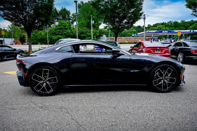 2022 Aston Martin Vantage Coupe RWD photo 4