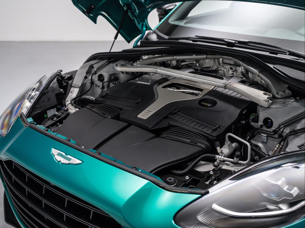 2026 Aston Martin DBX 707 AWD photo 17