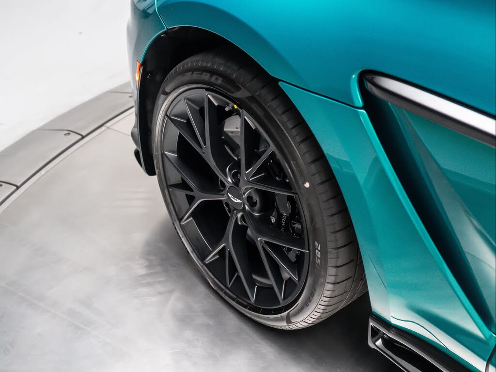 2026 Aston Martin DBX 707 AWD photo 8
