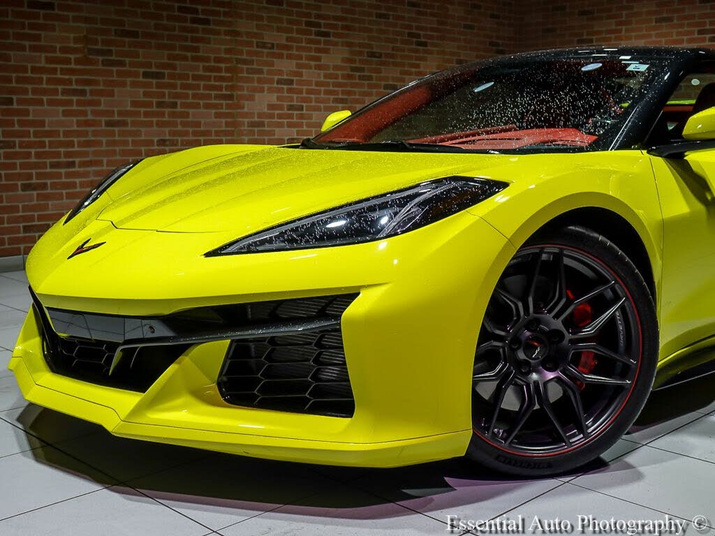 2024 Chevrolet Corvette Z06 3LZ Convertible RWD photo 3