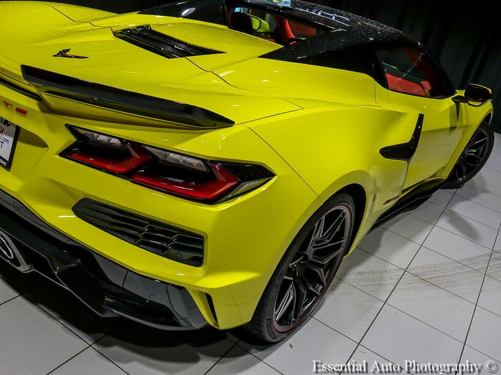 2024 Chevrolet Corvette Z06 3LZ Convertible RWD photo 8