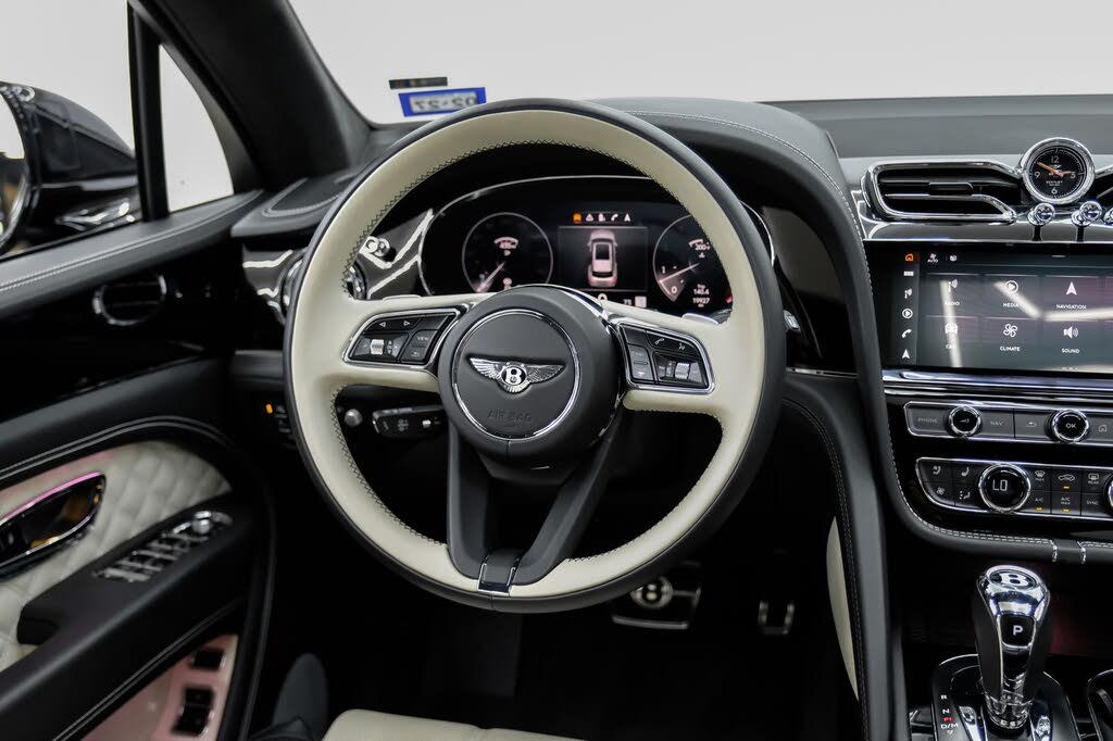 2023 Bentley Bentayga V8 AWD photo 14