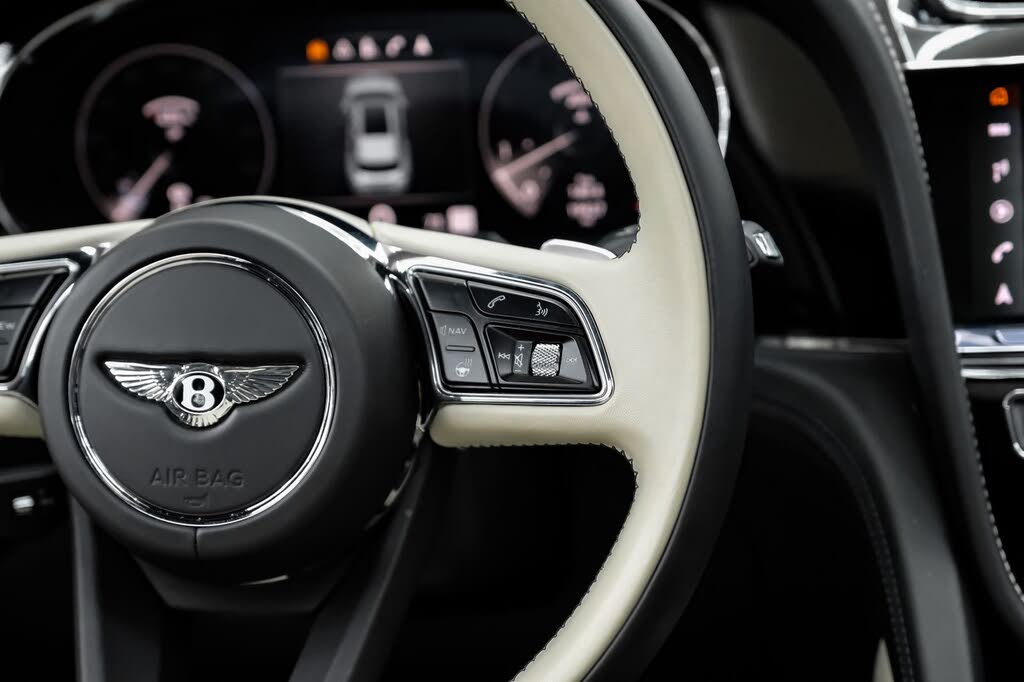 2023 Bentley Bentayga V8 AWD photo 16