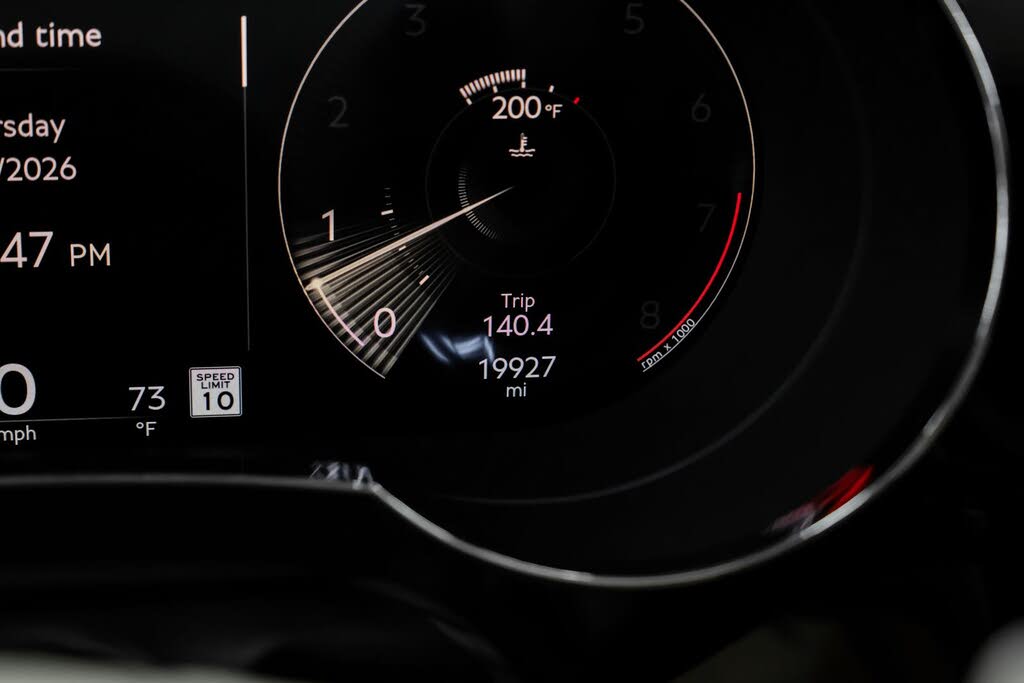 2023 Bentley Bentayga V8 AWD photo 18
