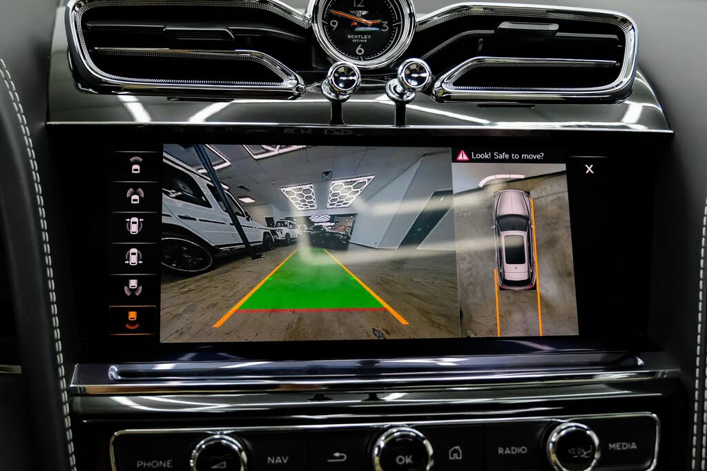 2023 Bentley Bentayga V8 AWD photo 21