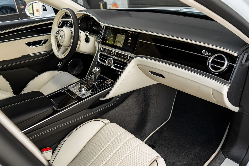 2026 Bentley Flying Spur AWD photo 2
