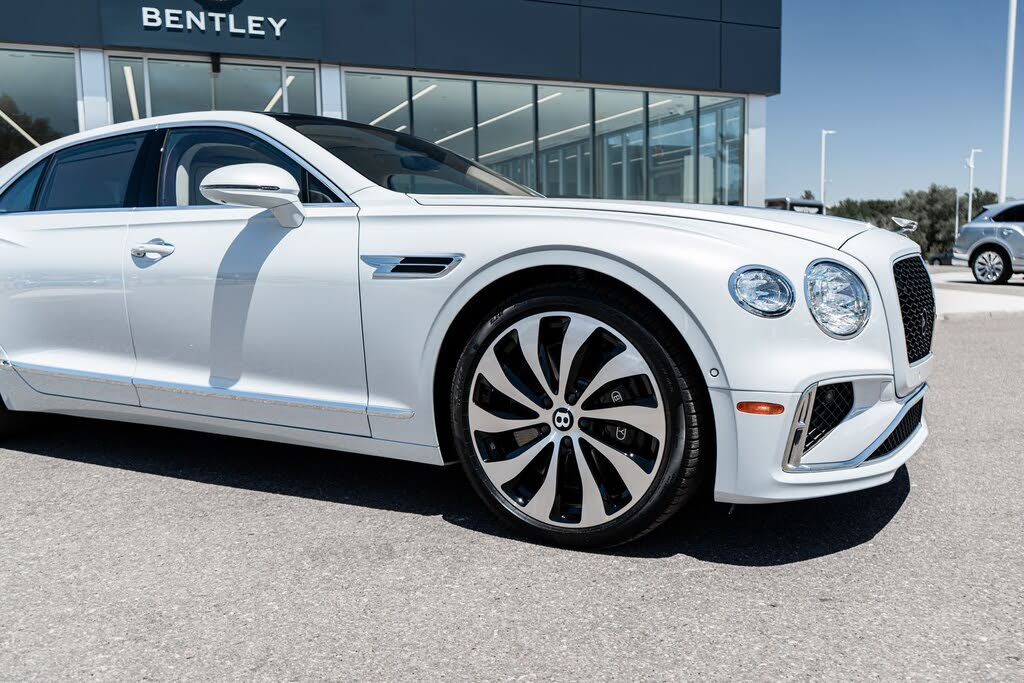 2026 Bentley Flying Spur AWD photo 17