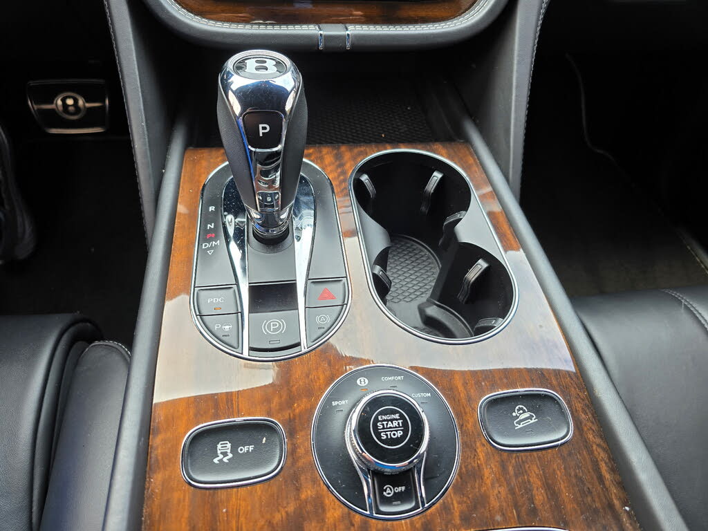 2018 Bentley Bentayga W12 Signature Edition AWD photo 11