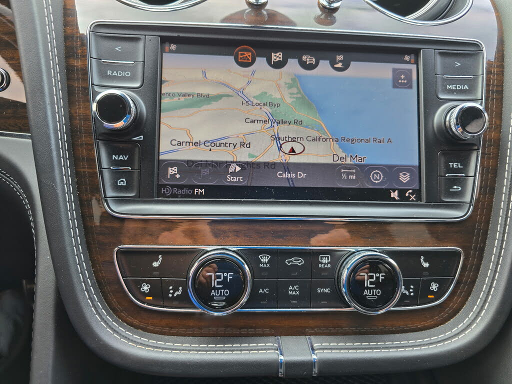 2018 Bentley Bentayga W12 Signature Edition AWD photo 16