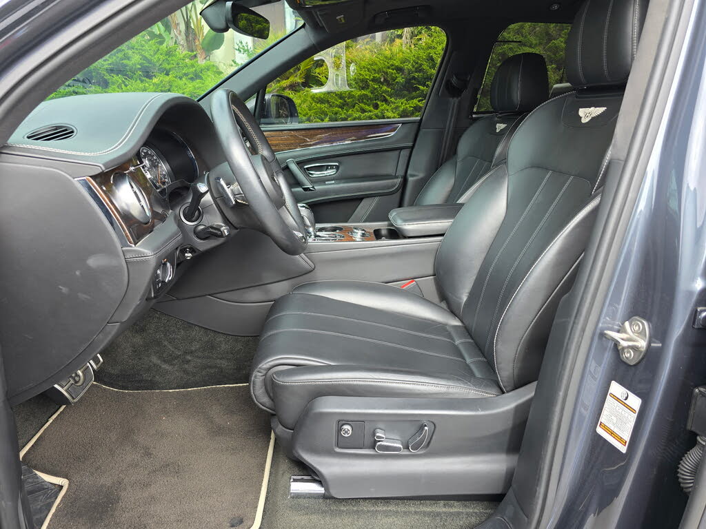 2018 Bentley Bentayga W12 Signature Edition AWD photo 19