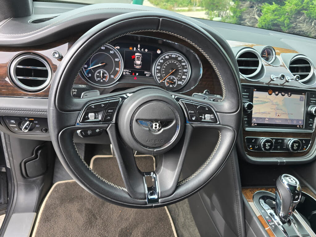2018 Bentley Bentayga W12 Signature Edition AWD photo 22