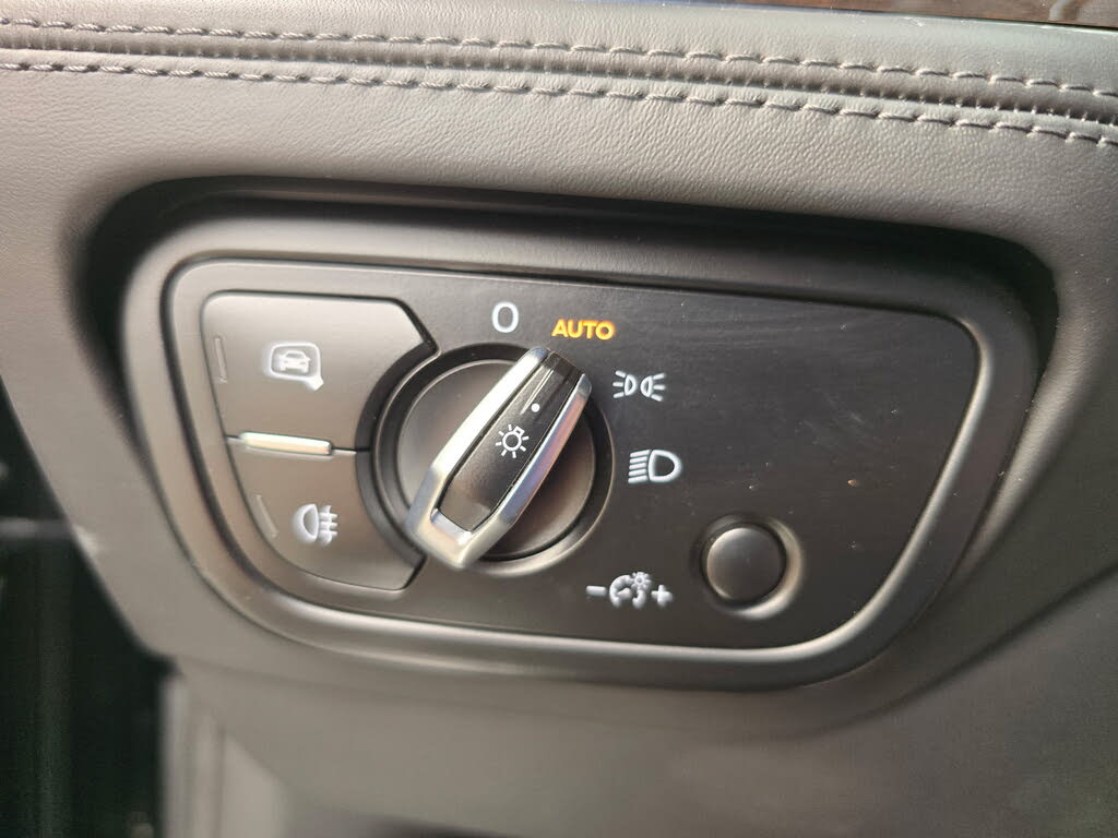 2018 Bentley Bentayga W12 Signature Edition AWD photo 23