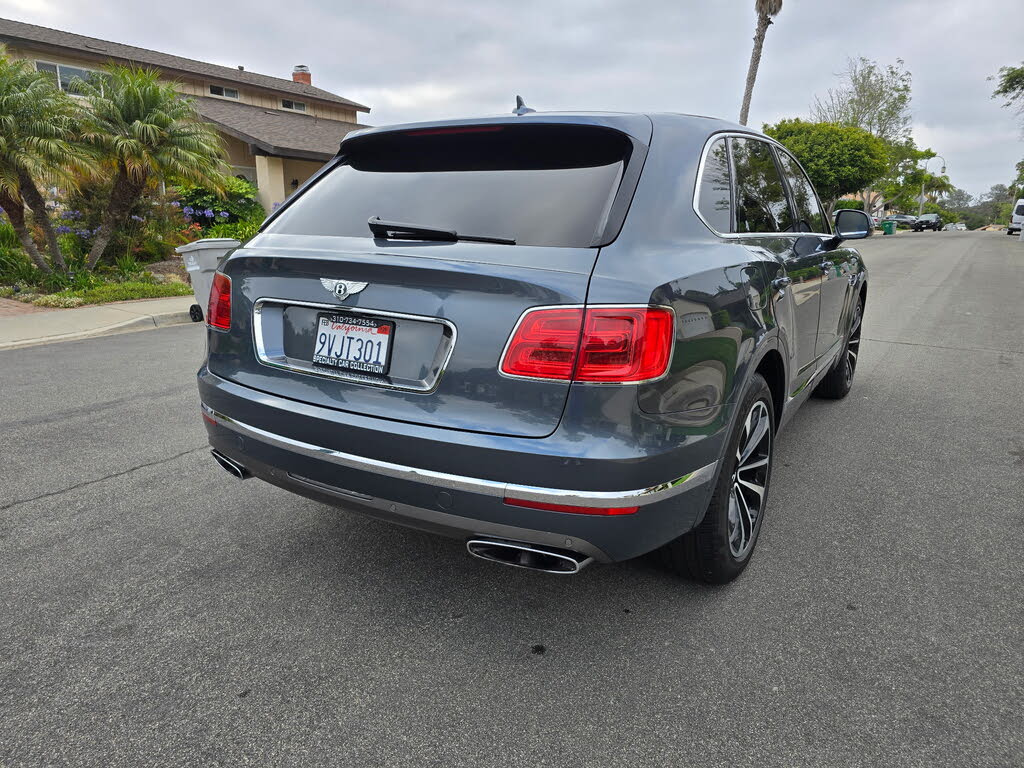 2018 Bentley Bentayga W12 Signature Edition AWD photo 4