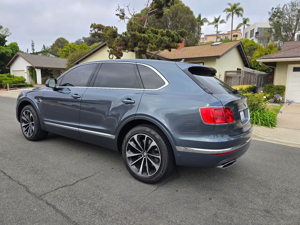 2018 Bentley Bentayga W12 Signature Edition AWD photo 6