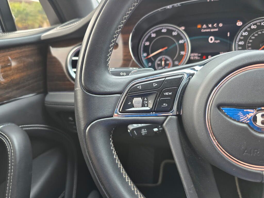 2018 Bentley Bentayga W12 Signature Edition AWD photo 7